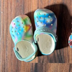 Kid crocs tie dye